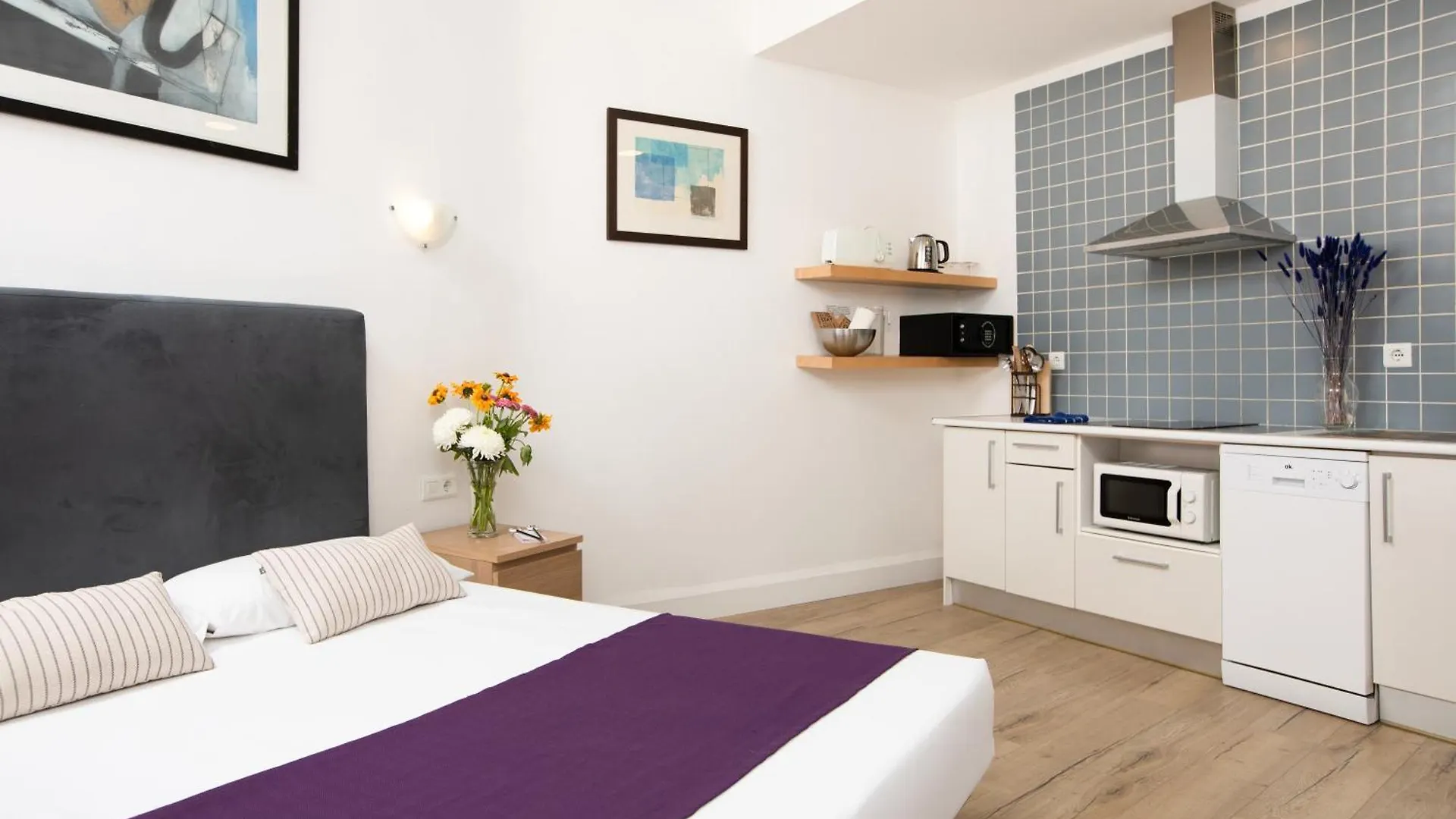 Apartment Mayerling Bisbe Urquinaona Barcelona Spain